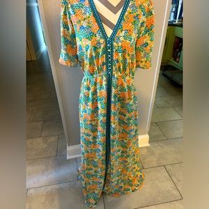 MELLODAY - Floral Print VNeck Maxi Dress - Size Large